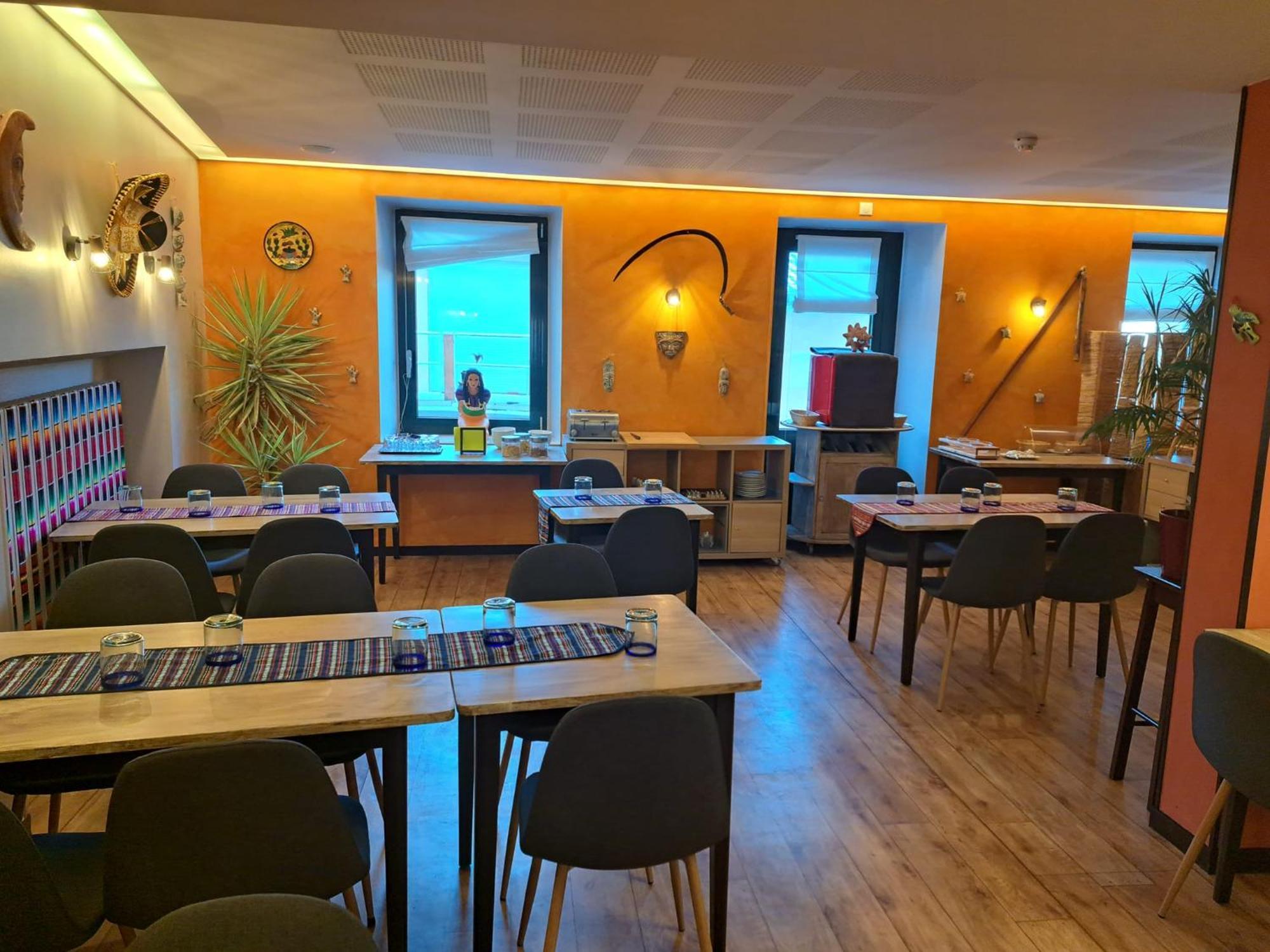 Le Barriol Hotell Saint-Julien-Chapteuil Eksteriør bilde