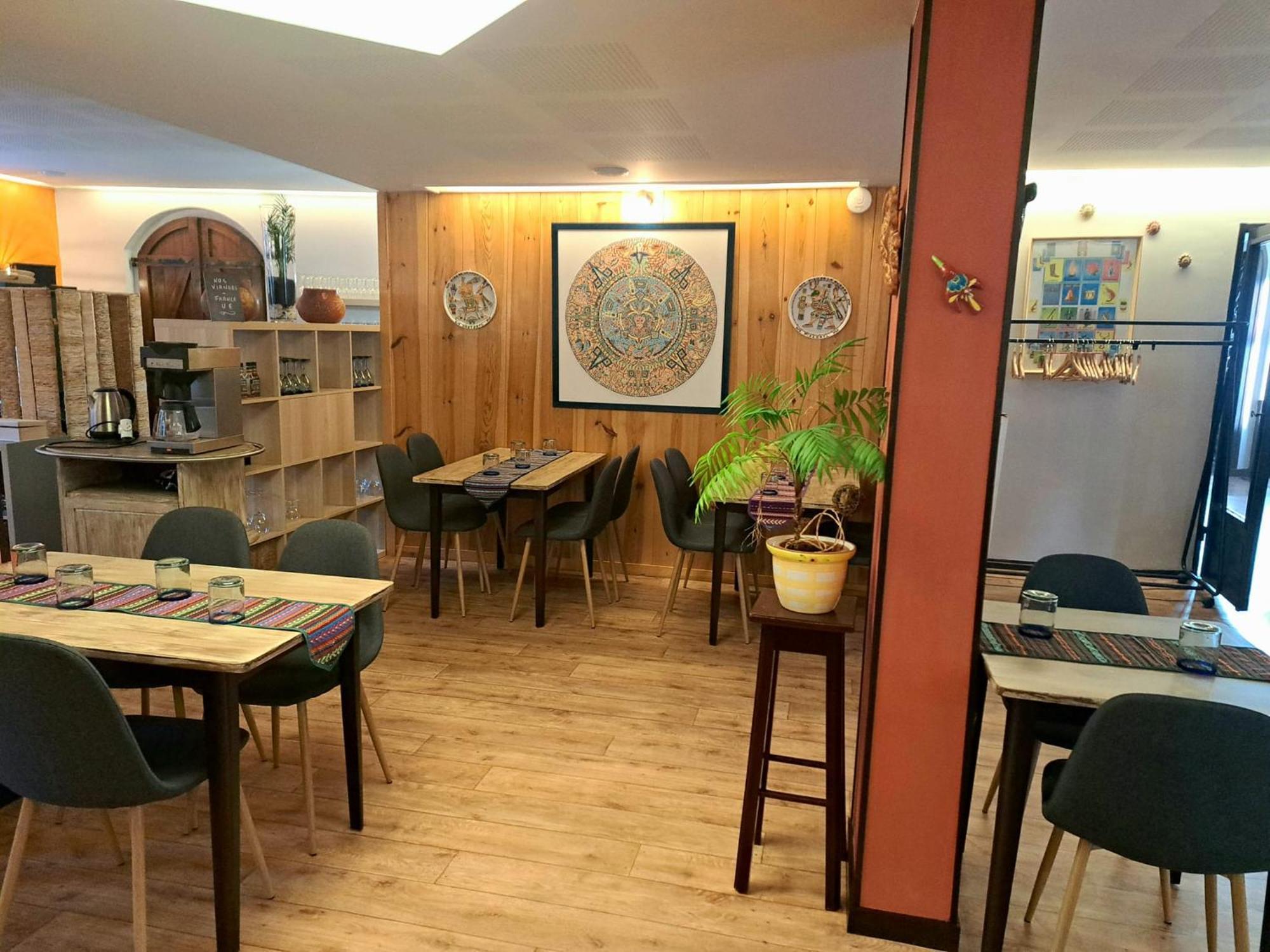 Le Barriol Hotell Saint-Julien-Chapteuil Eksteriør bilde