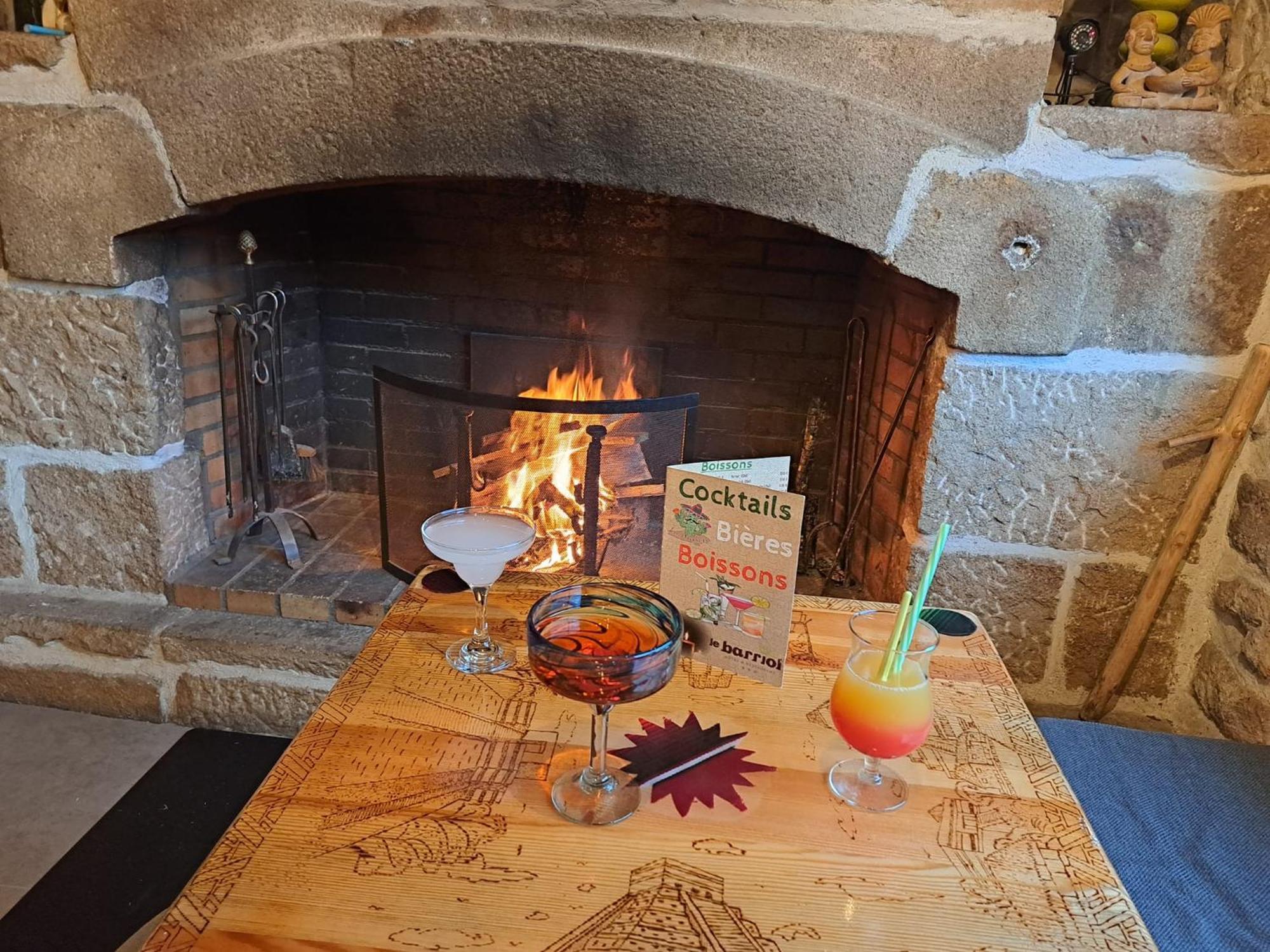 Le Barriol Hotell Saint-Julien-Chapteuil Eksteriør bilde