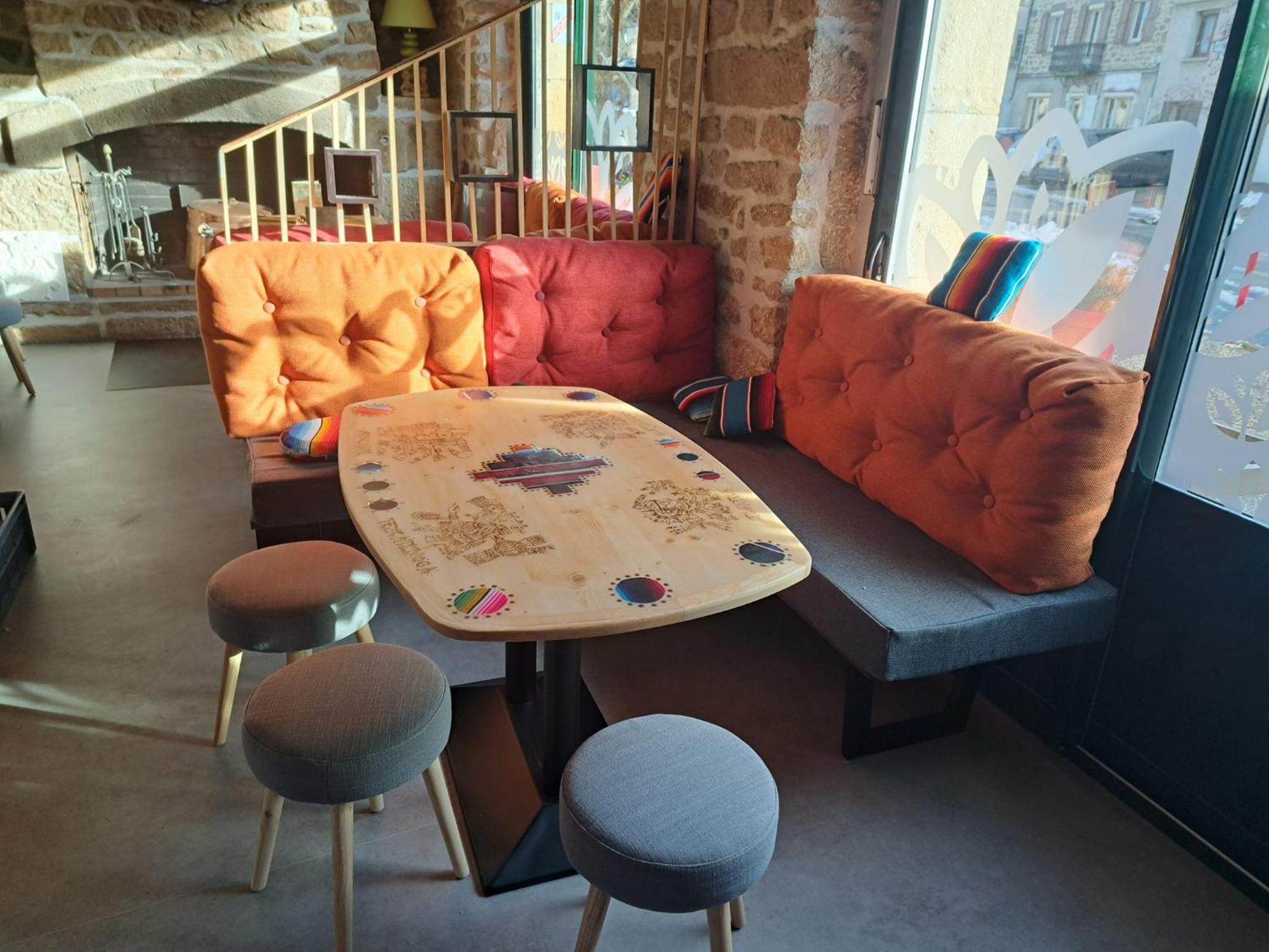 Le Barriol Hotell Saint-Julien-Chapteuil Eksteriør bilde