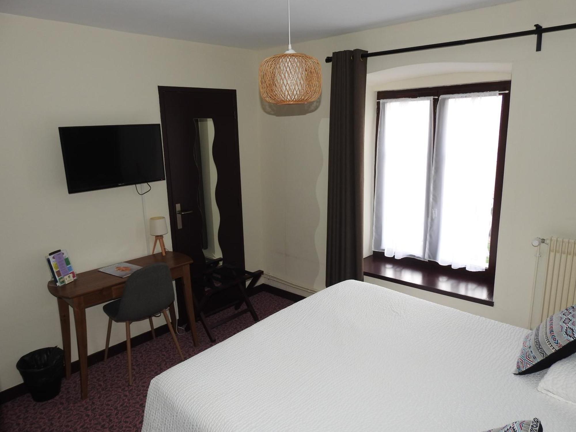 Le Barriol Hotell Saint-Julien-Chapteuil Eksteriør bilde