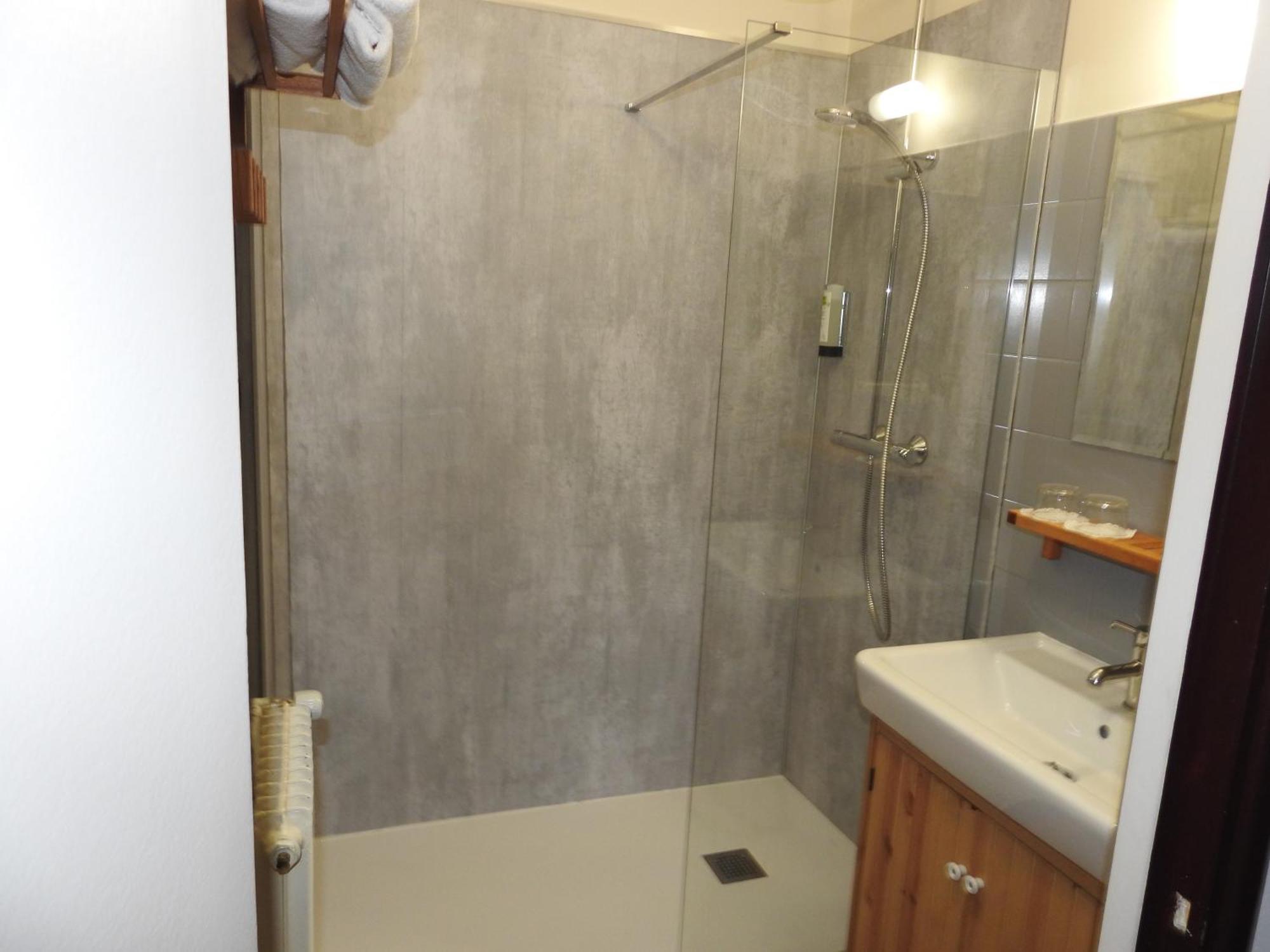 Le Barriol Hotell Saint-Julien-Chapteuil Eksteriør bilde