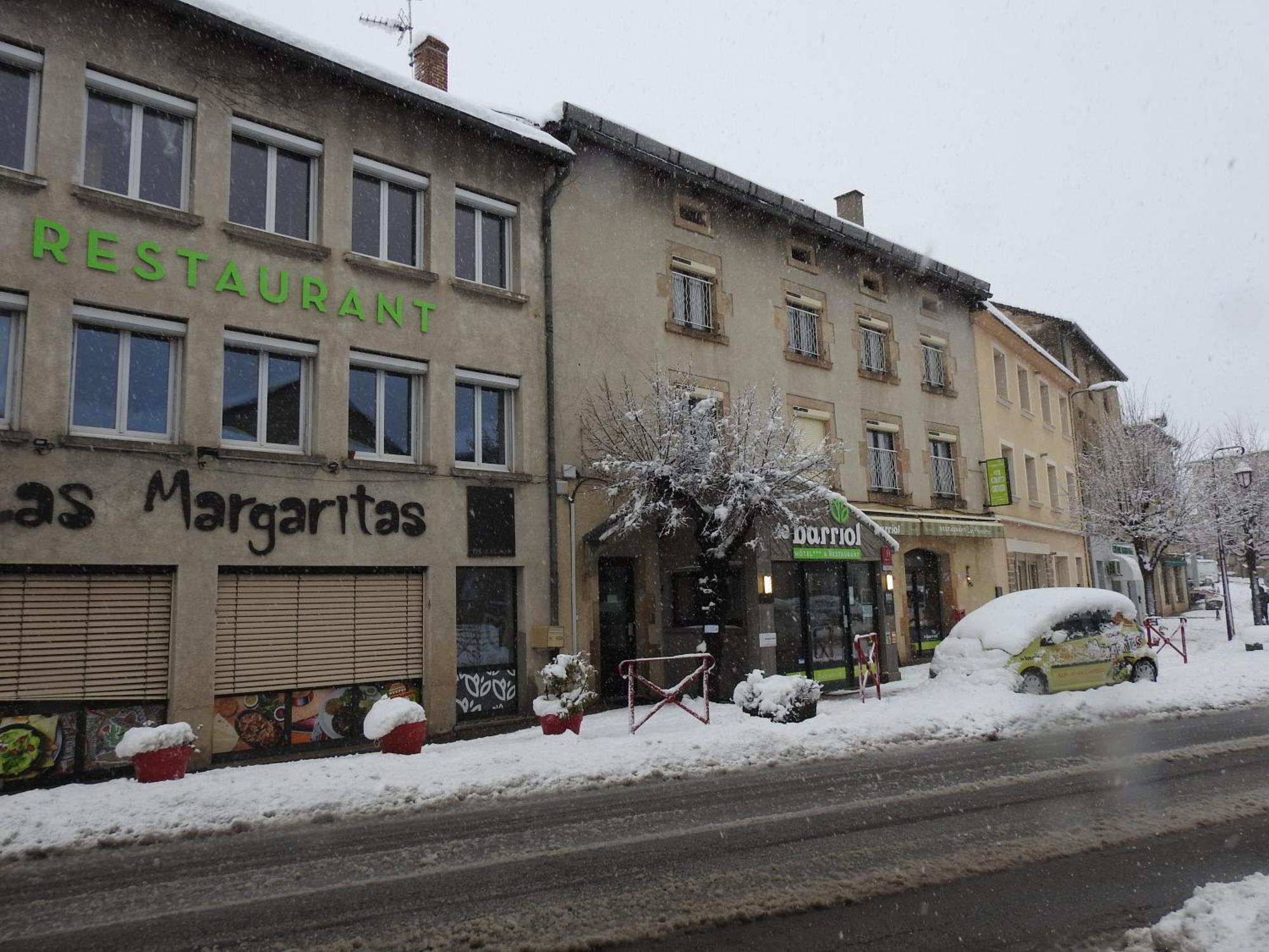 Le Barriol Hotell Saint-Julien-Chapteuil Eksteriør bilde