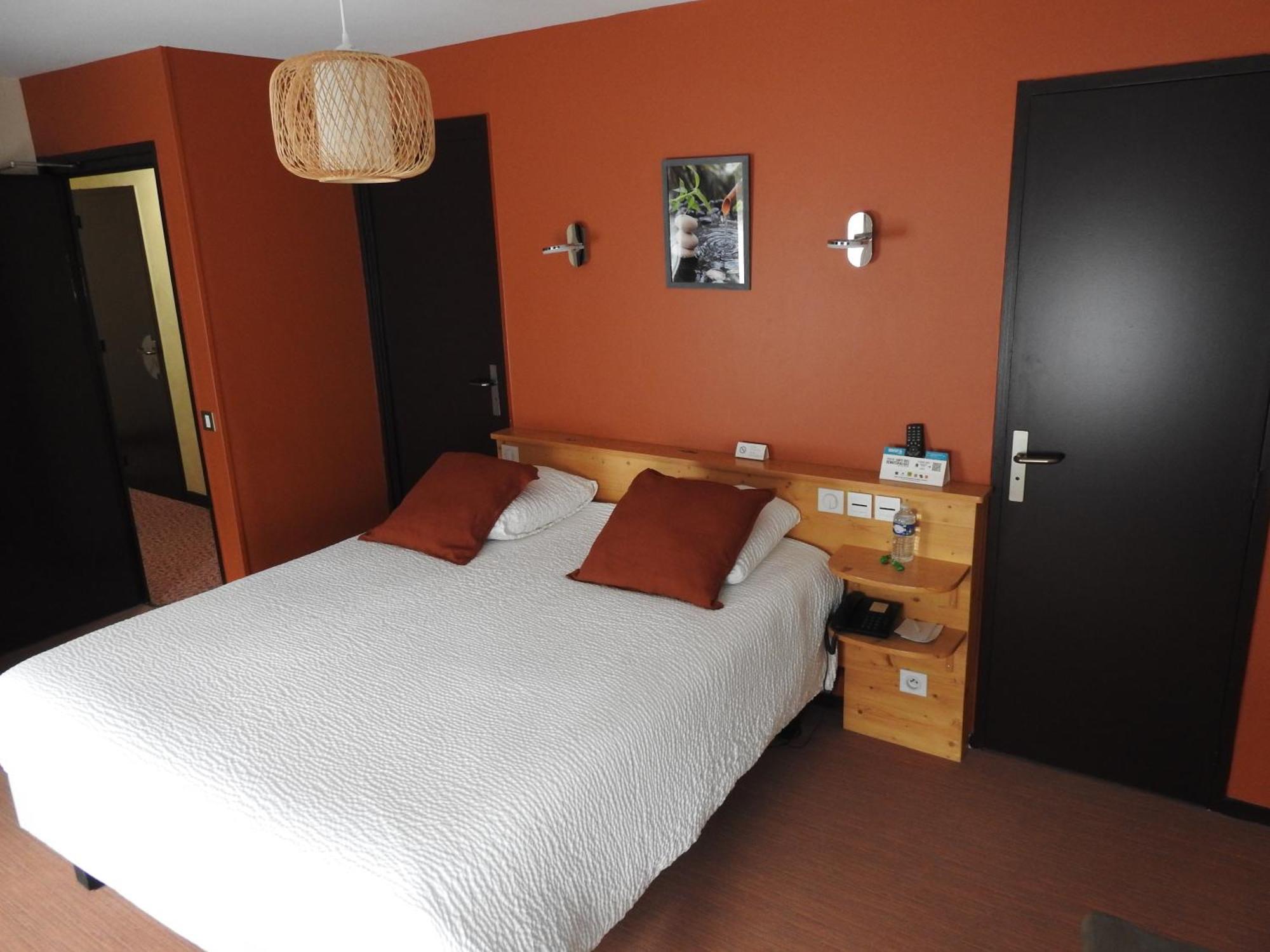 Le Barriol Hotell Saint-Julien-Chapteuil Eksteriør bilde