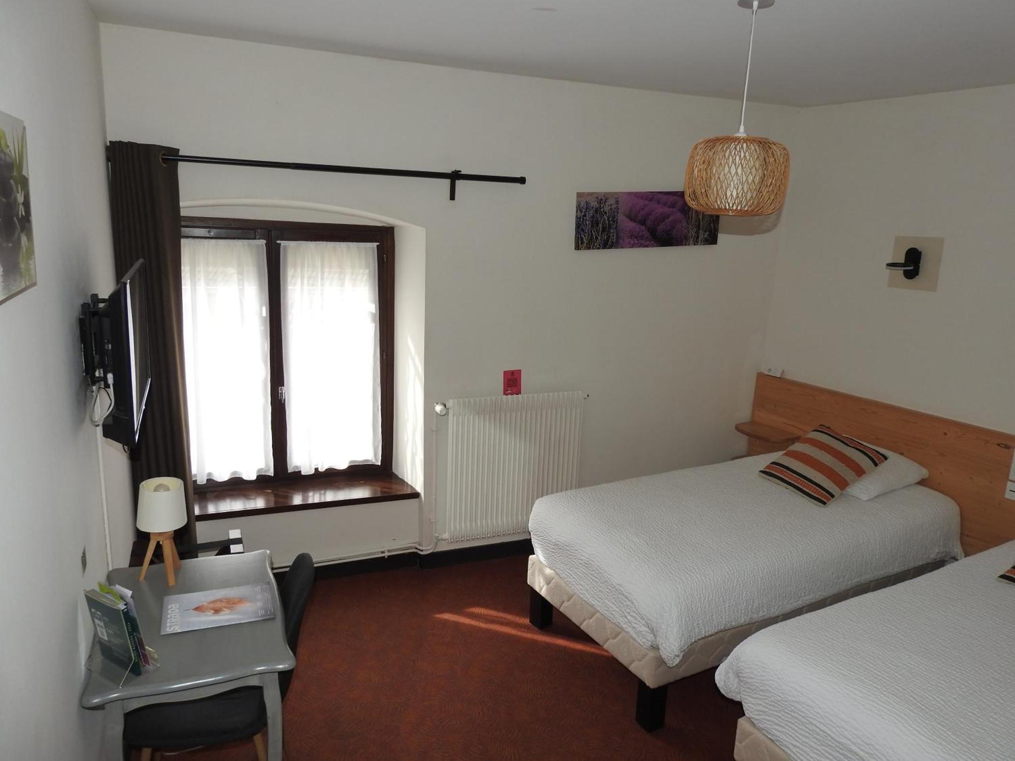 Le Barriol Hotell Saint-Julien-Chapteuil Eksteriør bilde
