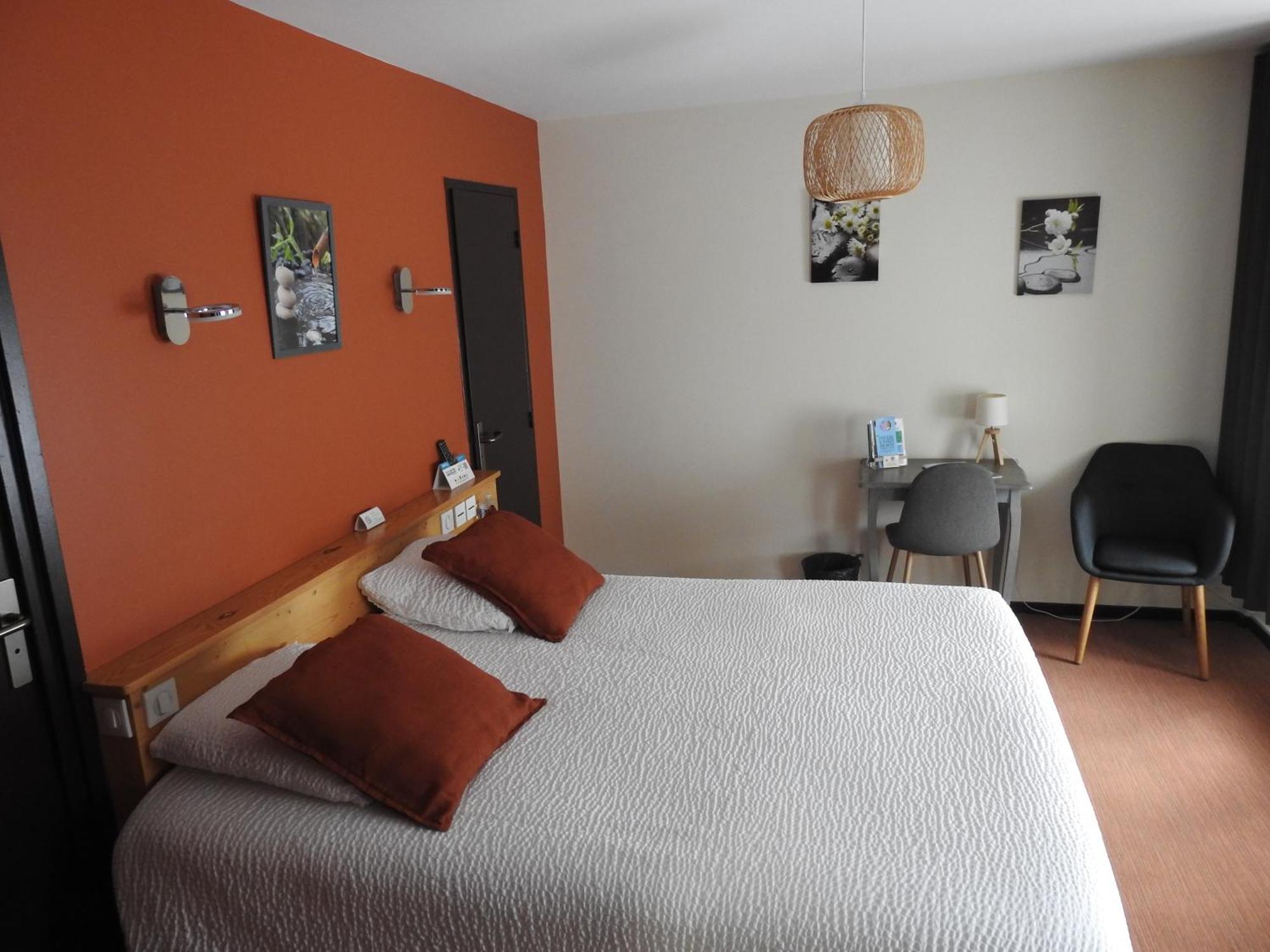 Le Barriol Hotell Saint-Julien-Chapteuil Eksteriør bilde